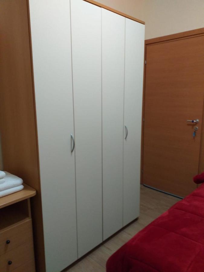 De Candia House Apartment Rescaldina Bagian luar foto