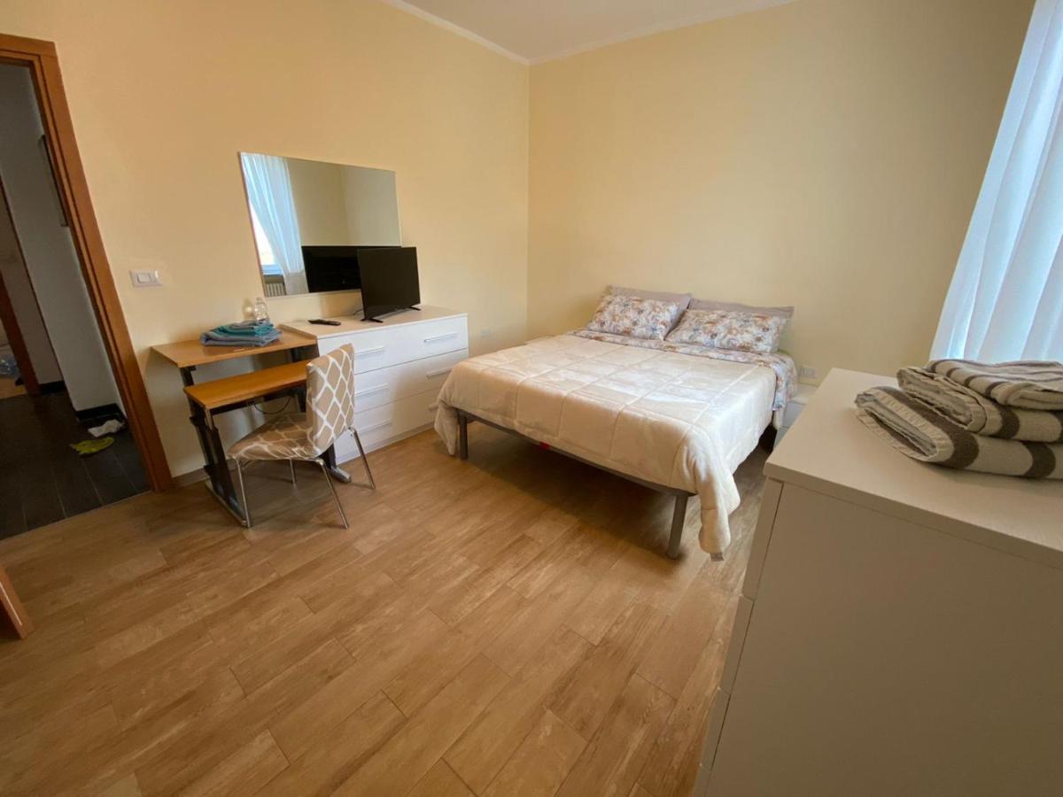 De Candia House Apartment Rescaldina Bagian luar foto
