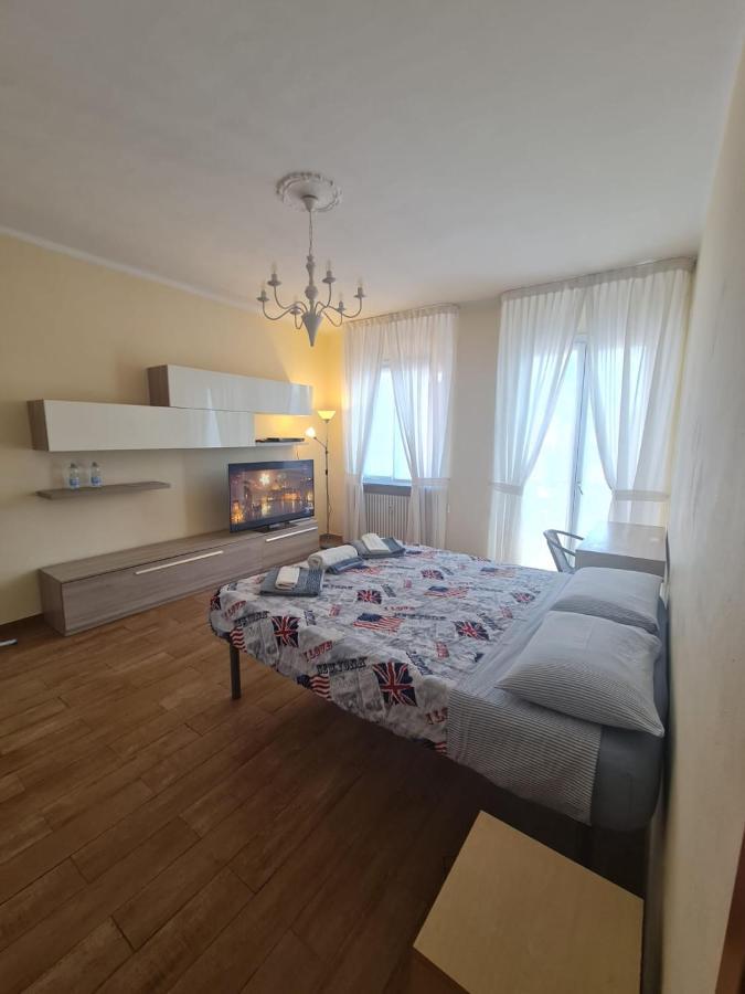 De Candia House Apartment Rescaldina Bagian luar foto